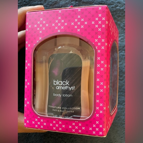 NWT Bath and body works, set of 5 body lotions total 10 oz or 2 FL OZ each - Picture 3 of 8